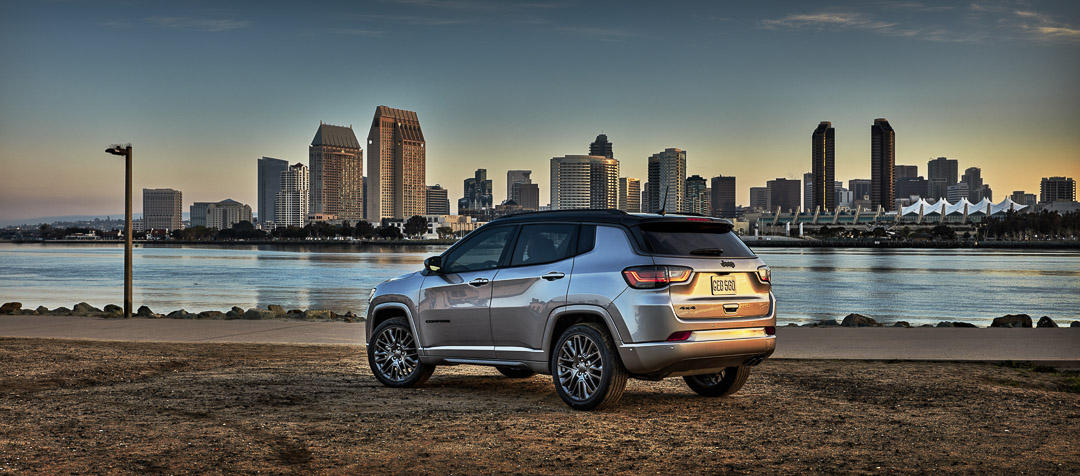 vue latérale arrière du Jeep Compass High Altitude 2022